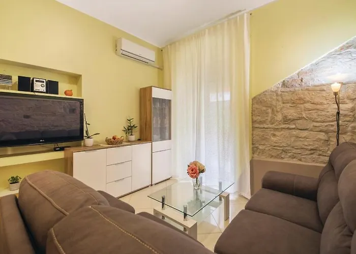 Apartment Lubina